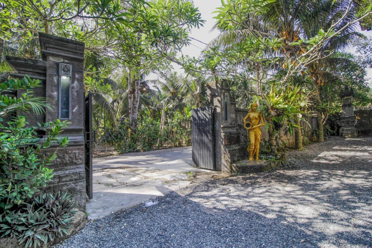 The Galuh Pekutatan Hotel Pulukan Exterior photo